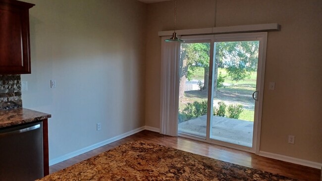 Building Photo - 130 Grand Oaks Dr