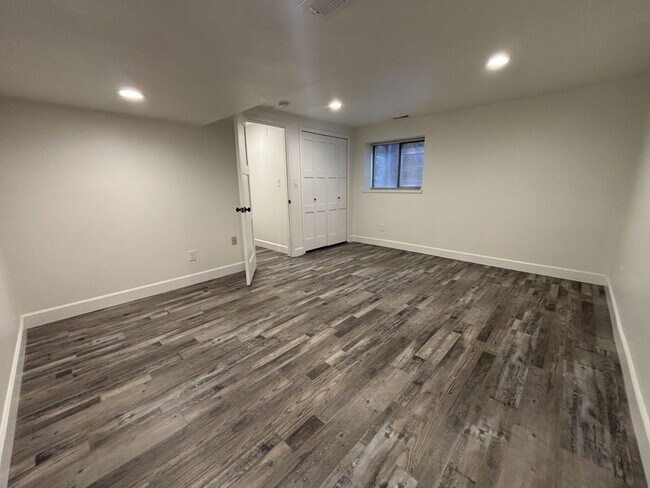 Building Photo - Single Family - 4 Bed 3.5 Bath - MileStone...