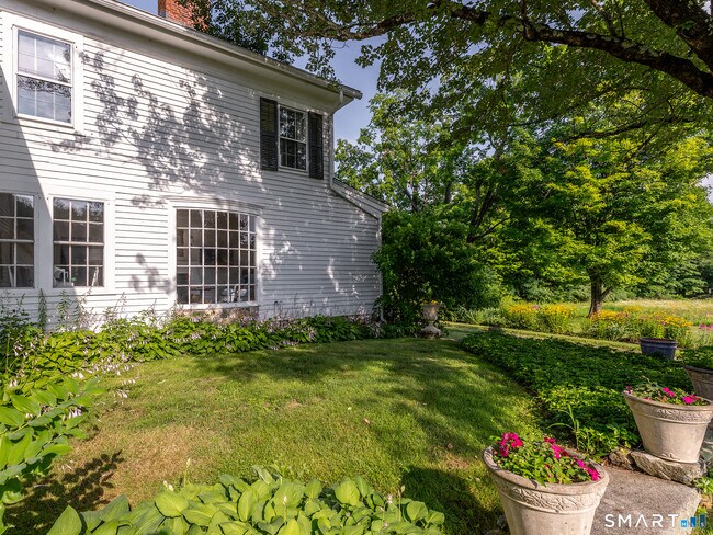 Building Photo - 103 Litchfield Rd