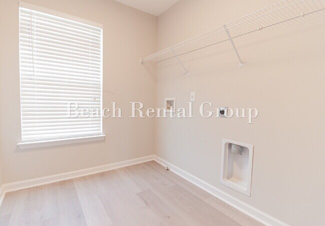 Building Photo - 4 Bedroom in Loris with Screened Patio