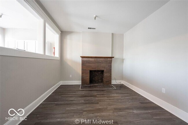 Building Photo - 874 Virginia Ave