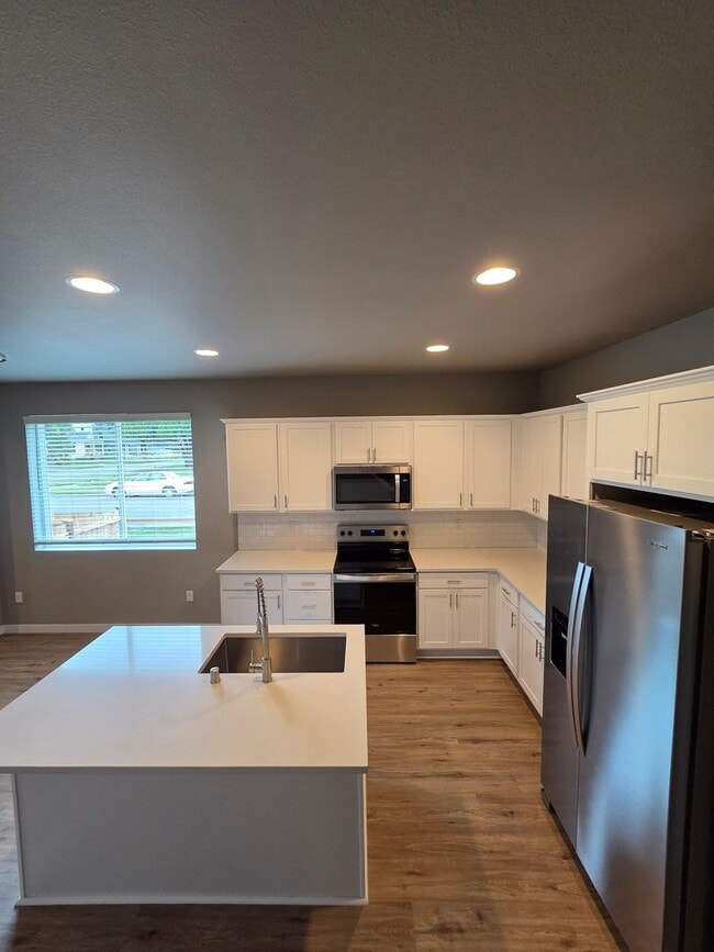 Building Photo - New Rental with Superior Features