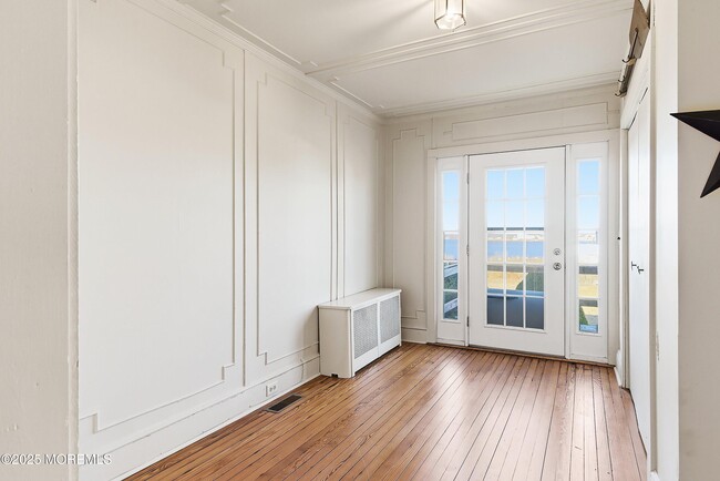 Building Photo - 5 Marine Pl