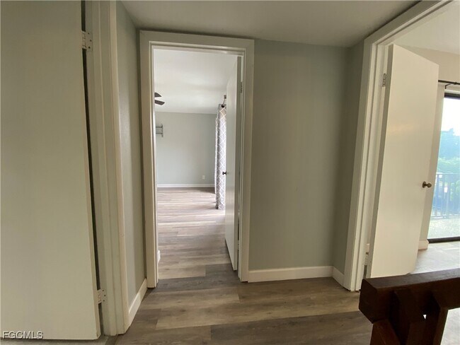 Building Photo - 1667 Park Meadows Dr
