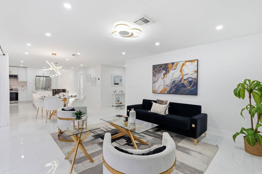 Building Photo - 208 Erie Dr