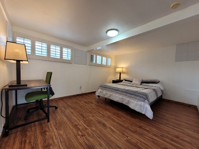 Building Photo - 1638 Alencastre St