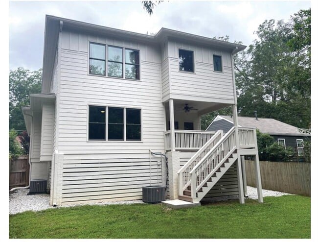 Building Photo - 207 Mellrich Ave NE