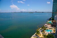 Building Photo - 600 NE 36th St