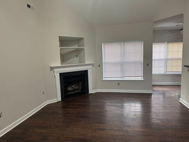 Building Photo - Great 3 bedroom with garage!