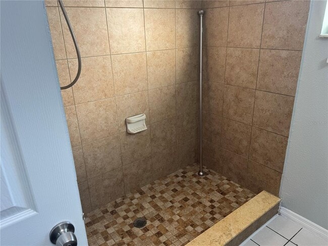 Building Photo - 444 Ball Ct