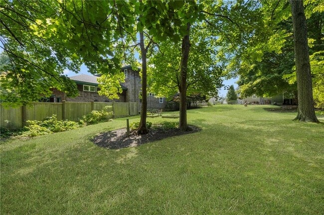 Building Photo - 272 Boulevard