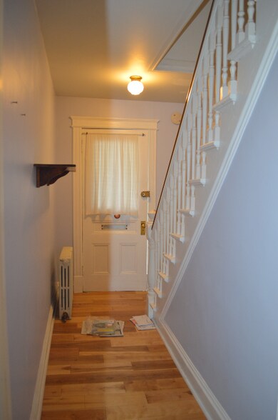 Building Photo - 31 Nash Pl