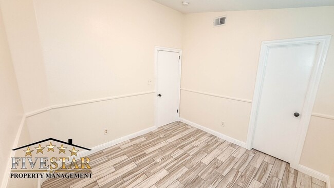Building Photo - 7322 Cupio St