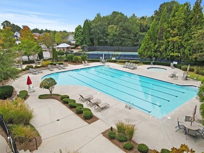 Building Photo - 1005 Regal Hills Ln