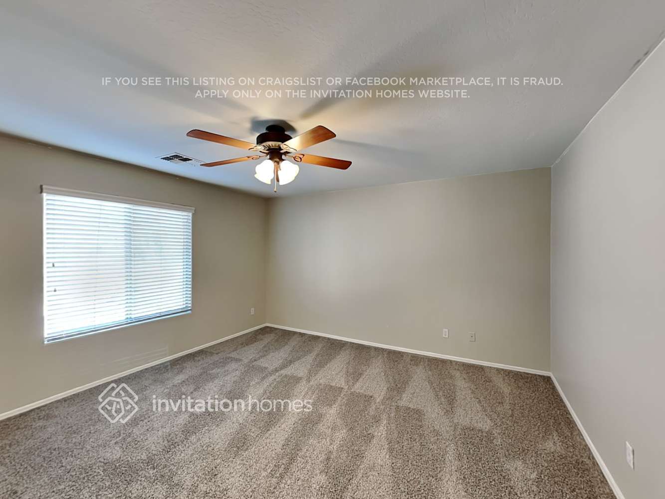 Building Photo - 2420 E Meadow Mist Ln