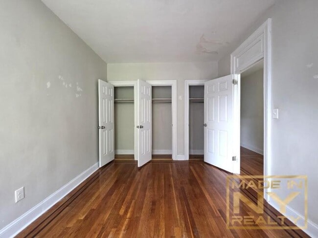 Building Photo - 1 bedroom in ASTORIA NY 11106