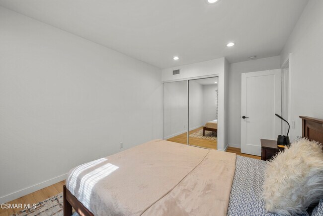Building Photo - 3066 Apache Cir