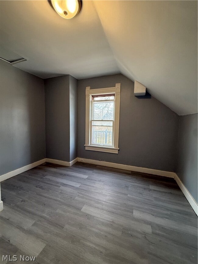 Building Photo - 3860 W 37th St