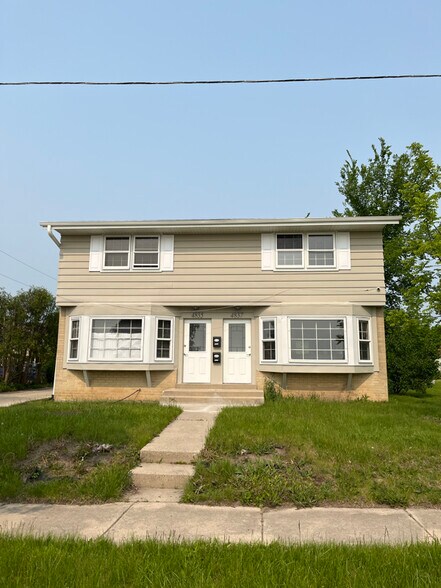 Primary Photo - 4835-4837-4837 N 103rd St