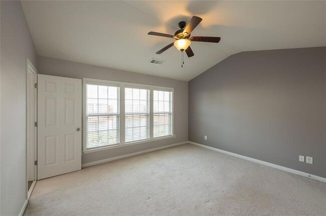 Building Photo - 1369 Thornborough Dr