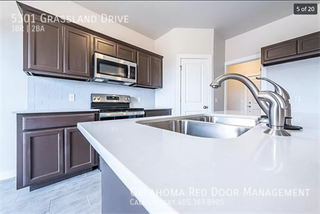 Building Photo - 5301 Grassland Dr