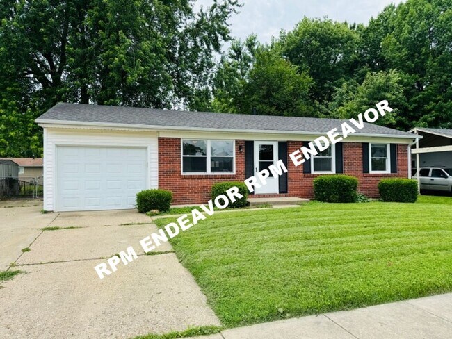 Building Photo - Modern 3-Bed Home in Quiet Neighborhood. F...