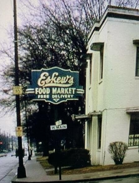 Building Photo - 326 W Main St