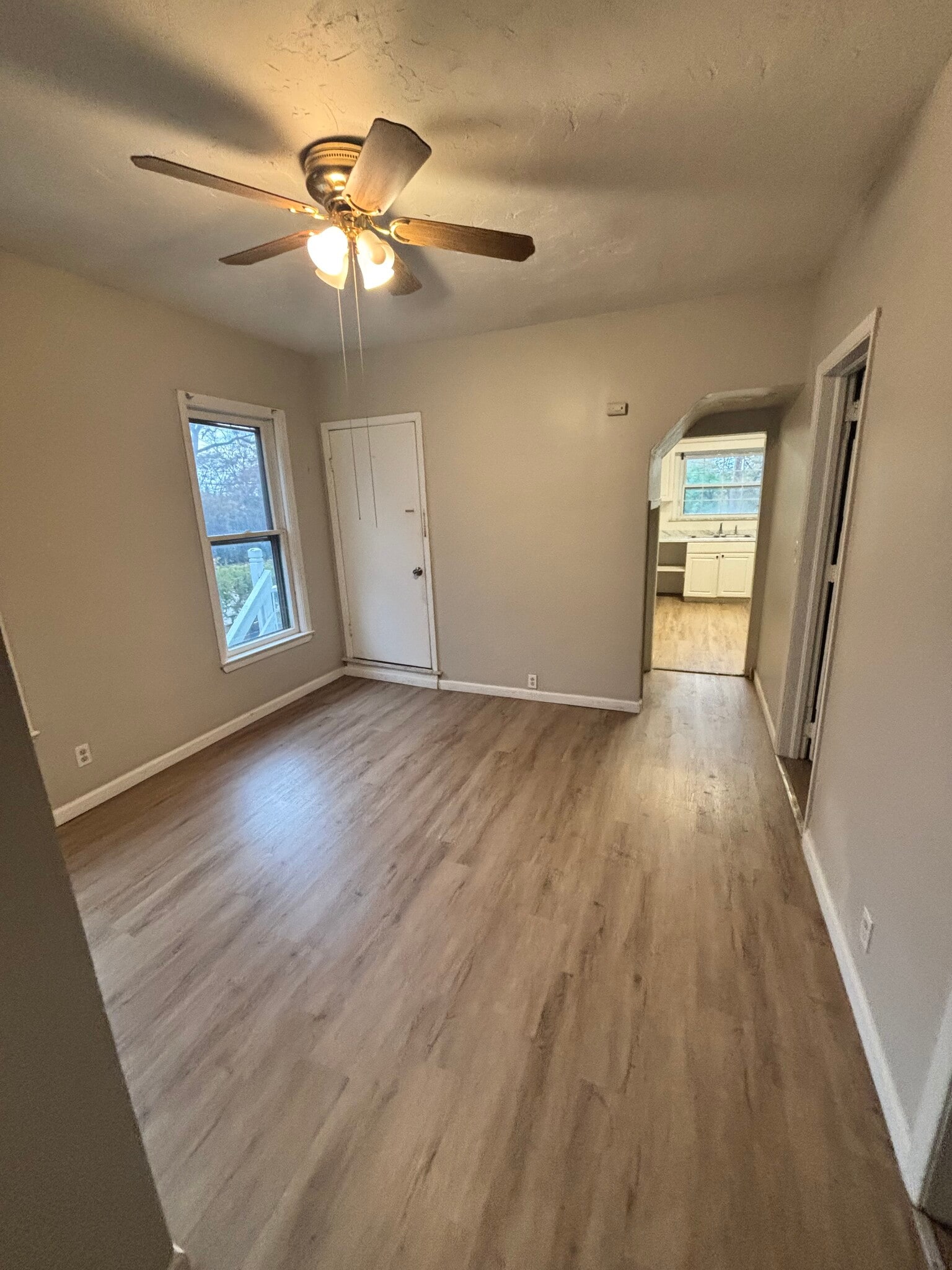 Building Photo - 1813 Willowdale Ave