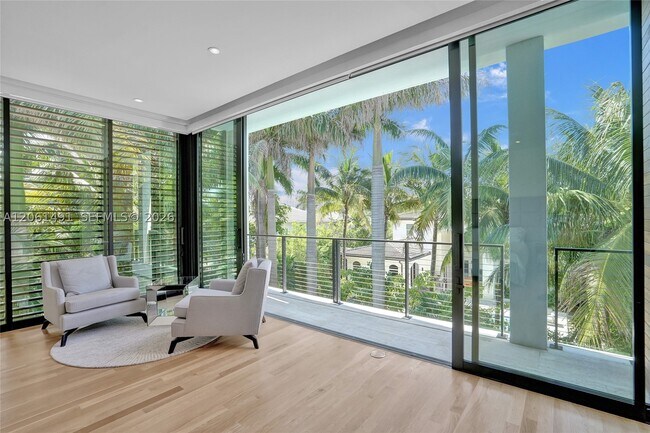 Building Photo - 240 Ocean