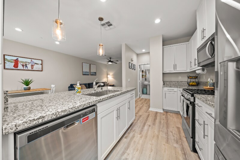 Building Photo - 524 Surfbird Ln