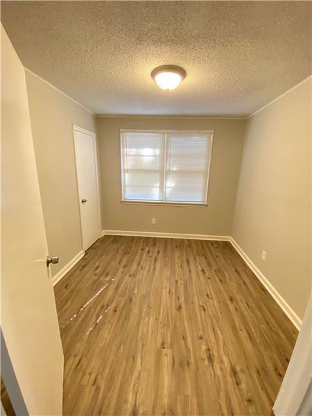 Building Photo - 2137 Bolling St
