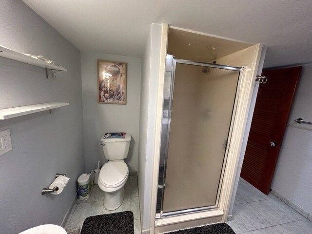 Bathroom - 1107 General Pershing St
