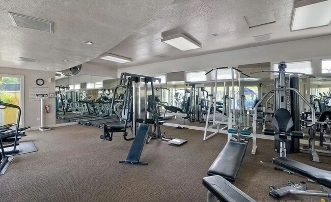 Building Photo - SD: Spacious 2B/2BA Rancho Bernardo Condo with Balcony, W/D & Pool Access