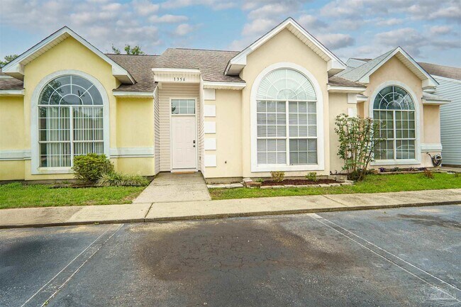 Building Photo - 1356 Redwood Ln