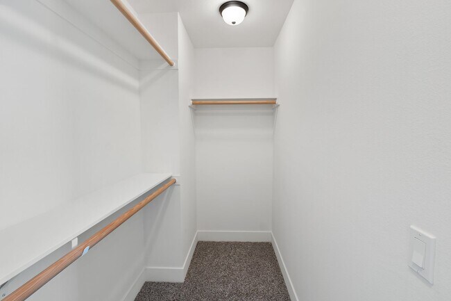 Building Photo - BRAND NEW HOME