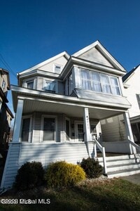 Building Photo - 603 1st St