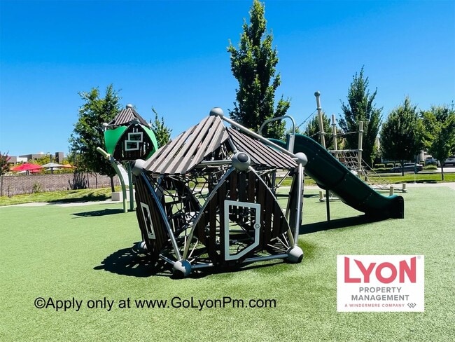 Building Photo - Modern Living in the heart of McKinley Village!