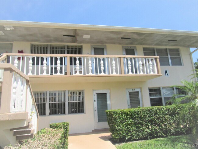 Building Photo - 214 Berkshire K