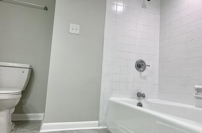 Building Photo - 100 Marcy St