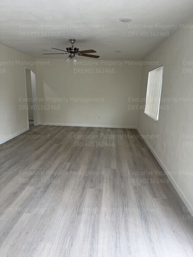 Building Photo - Remodeled 3-bedroom, 2-bath home near Ming Ave/ S. H St