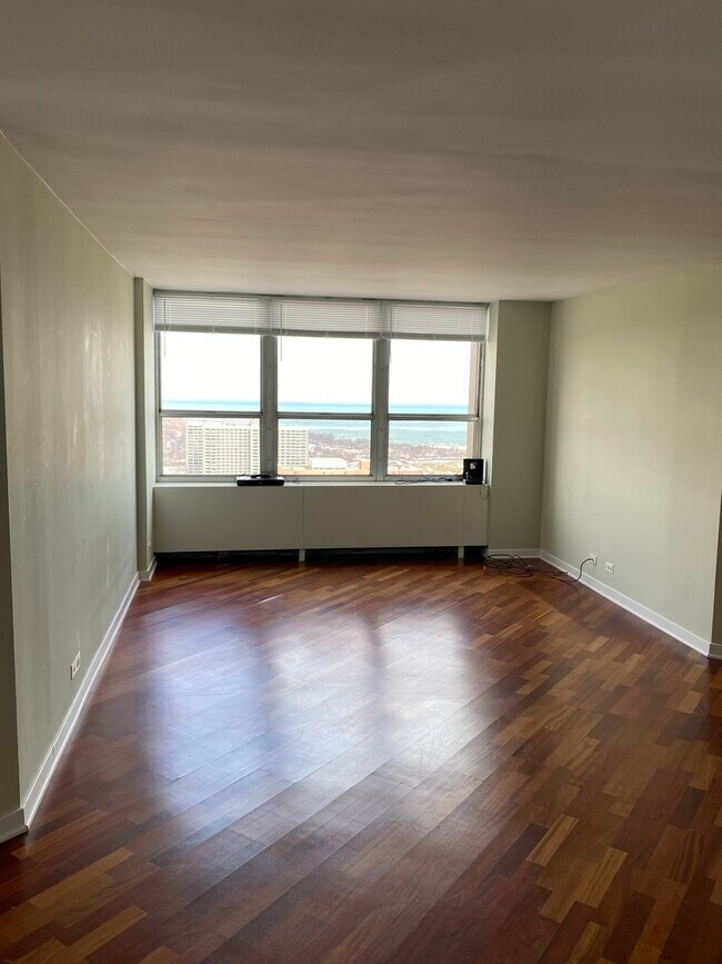 Building Photo - 655 W Irving Park Rd