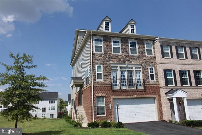 Primary Photo - 1720 Moultrie Terrace NE