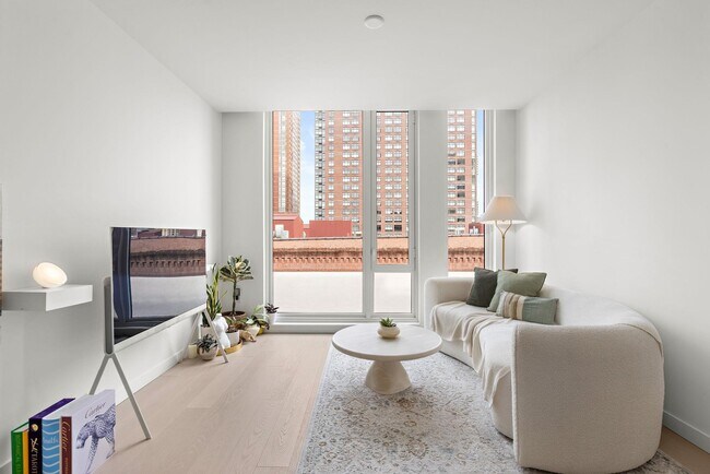 Building Photo - 144 1st St