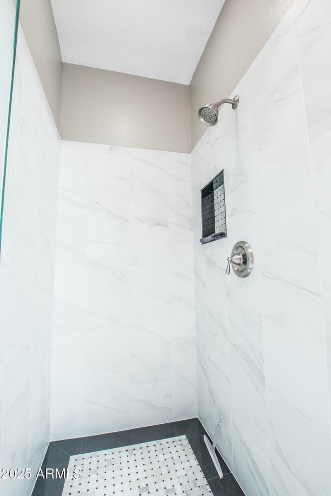 Building Photo - 11260 N 92nd St