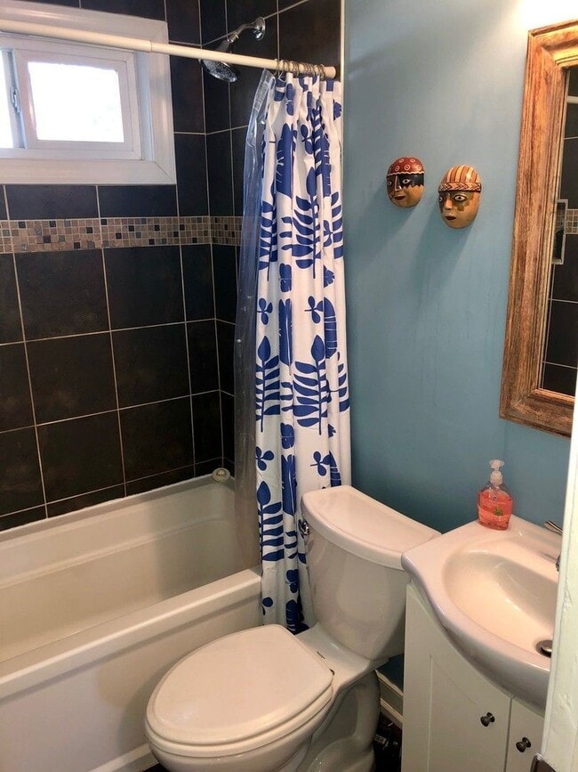 Building Photo - 1128 Sumpter St