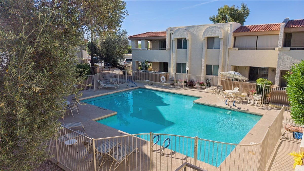 community pool - 4150 E Cactus Rd