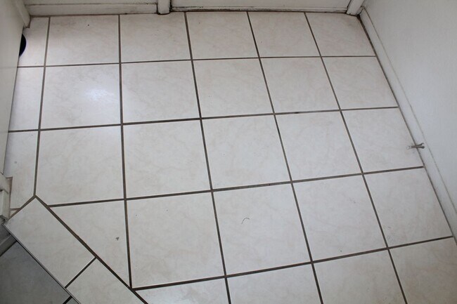 Building Photo - SUMMERLIN TOWNHOUSE - CORNER LOT