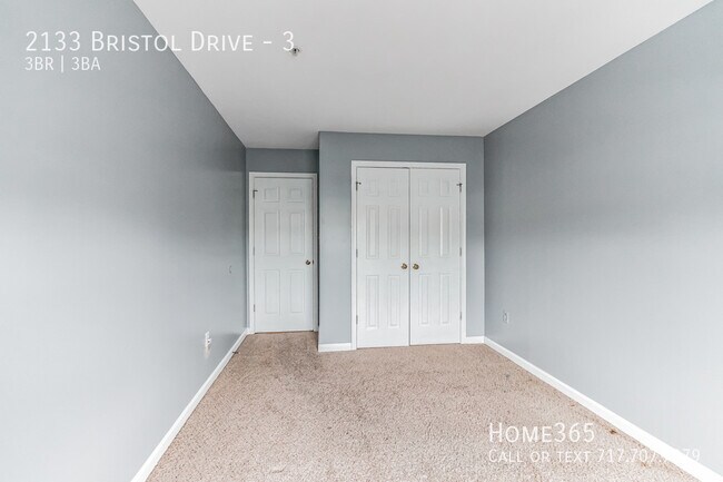Building Photo - Three Bedroom Townhome Avington Park Commu...
