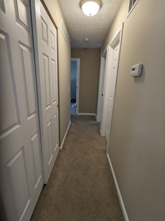 Building Photo - 428 Glenview Ct