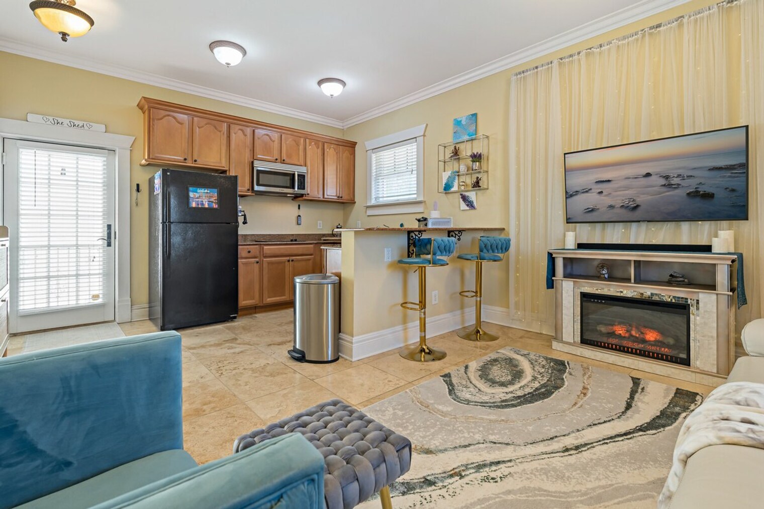 Building Photo - 611 S Orleans Ave